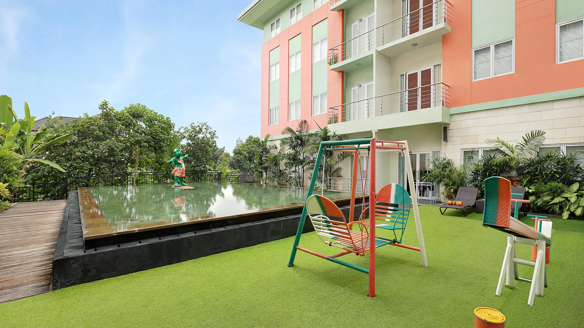 Harris Hotel & Residences Riverview Kuta, Bali Kuta