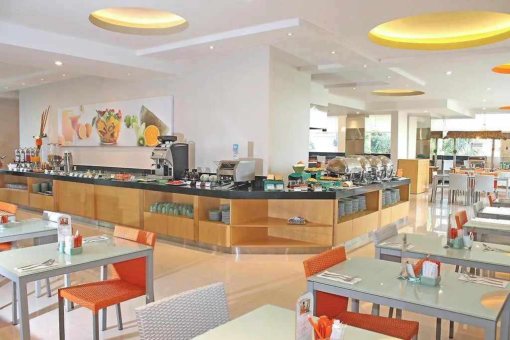 Harris Hotel & Residences Riverview Kuta, Bali Kuta